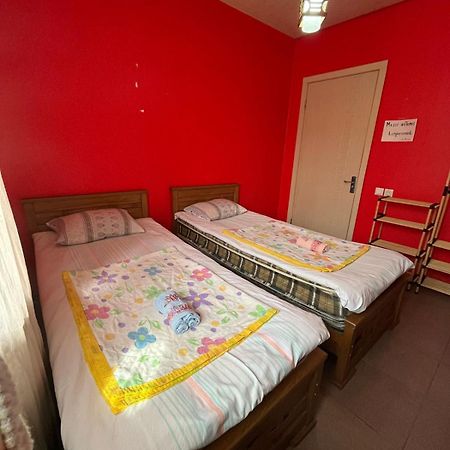 Guest House Barbi 바투미 외부 사진