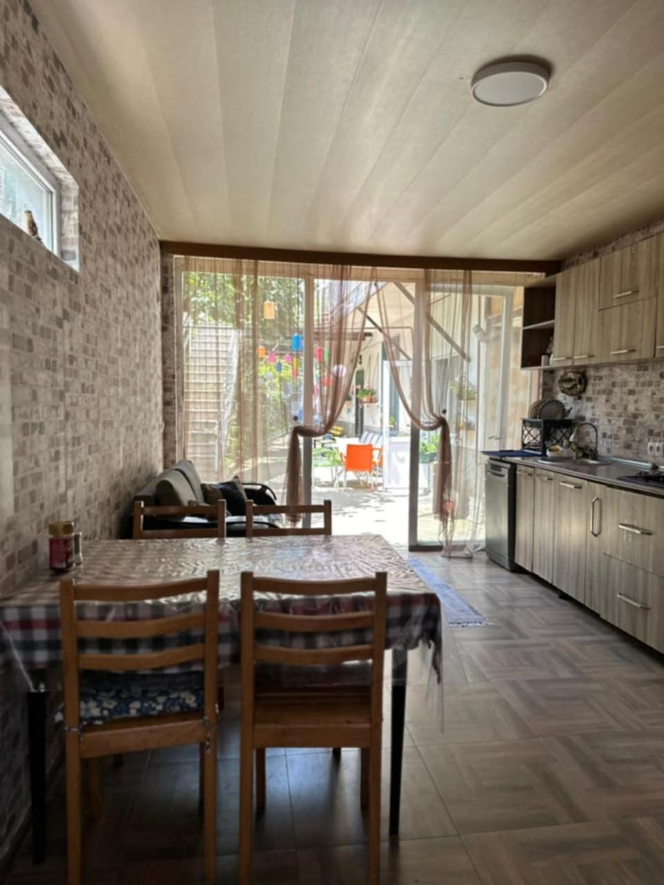 Guest House Barbi 바투미 외부 사진