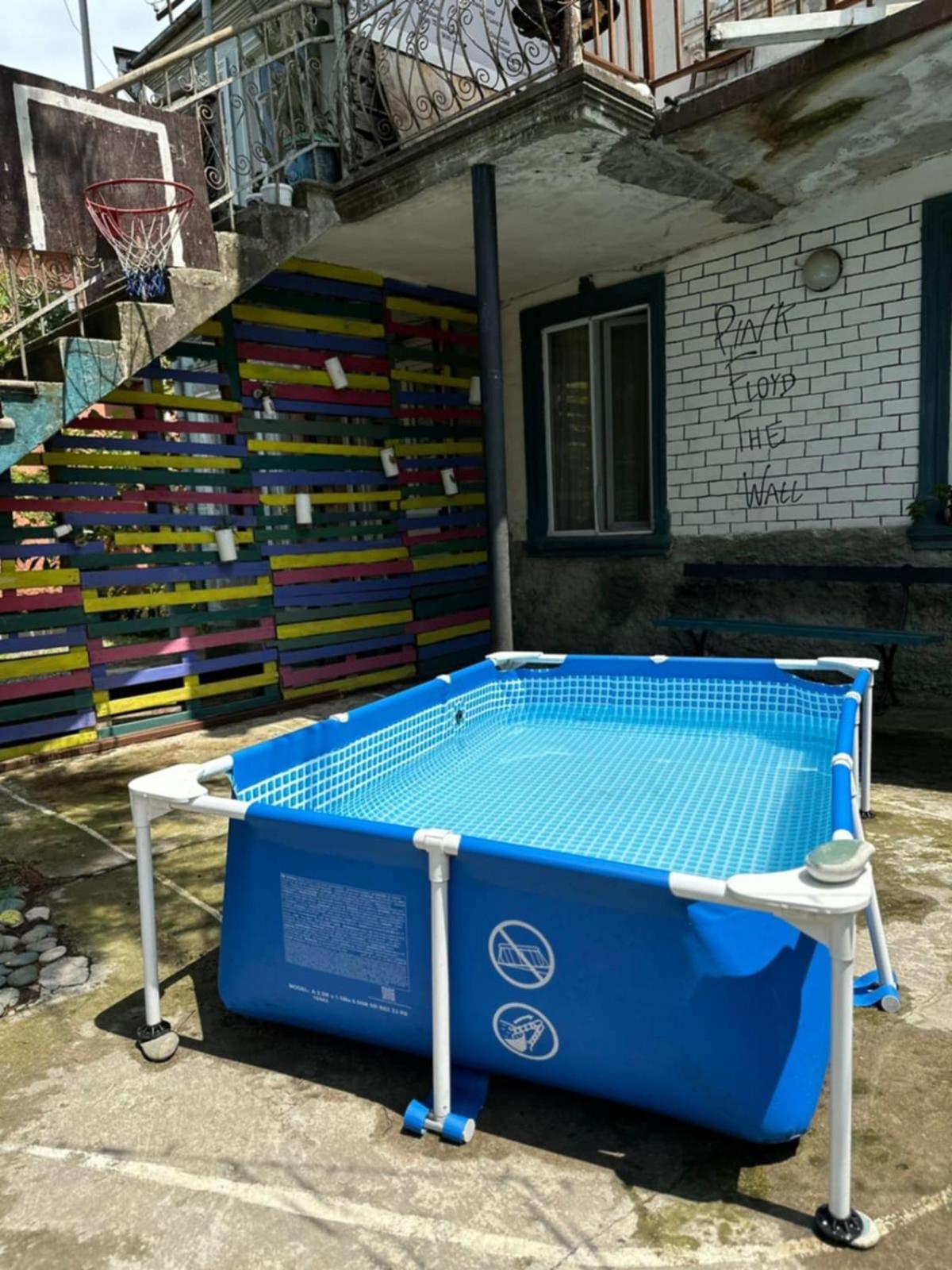 Guest House Barbi 바투미 외부 사진
