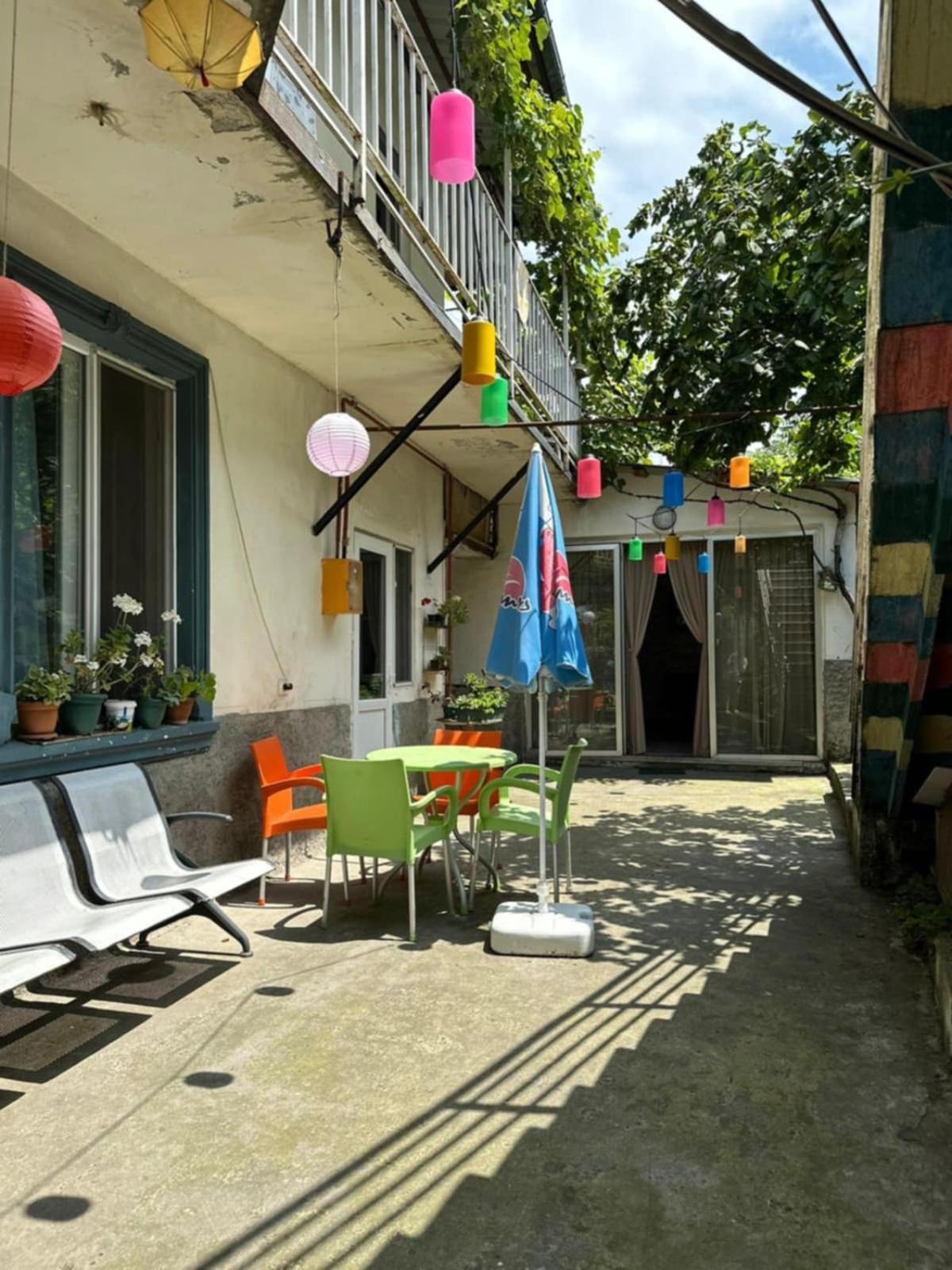 Guest House Barbi 바투미 외부 사진