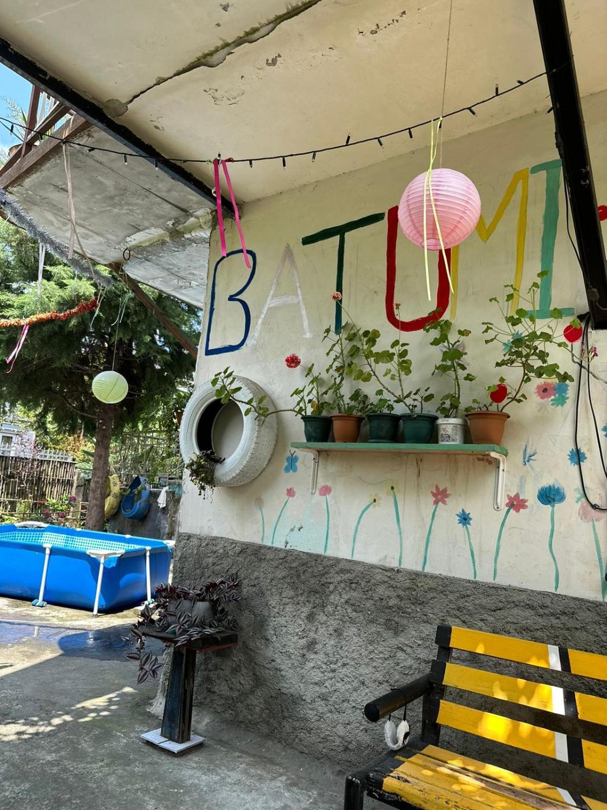 Guest House Barbi 바투미 외부 사진