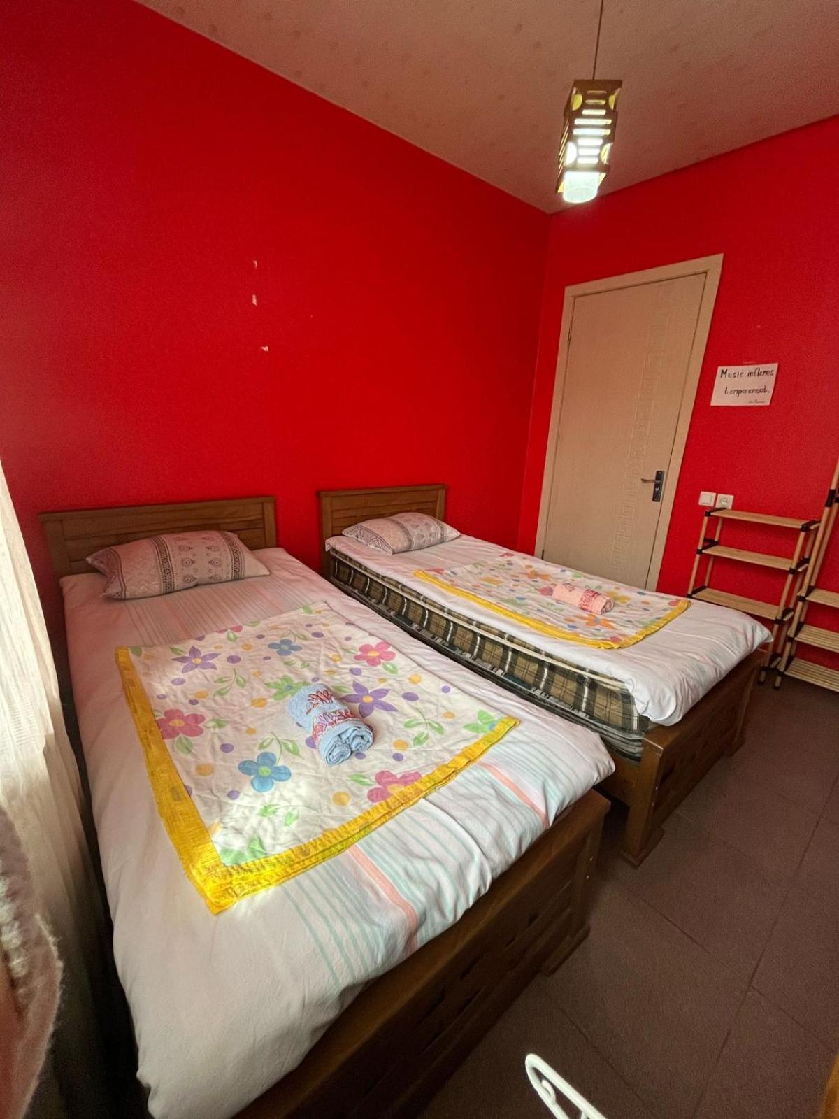 Guest House Barbi 바투미 외부 사진